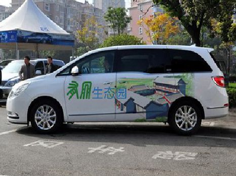 钟山户外车贴喷绘如何保持效果?