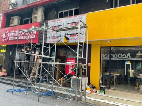 钟山制作广告招牌如何避免它发黄？